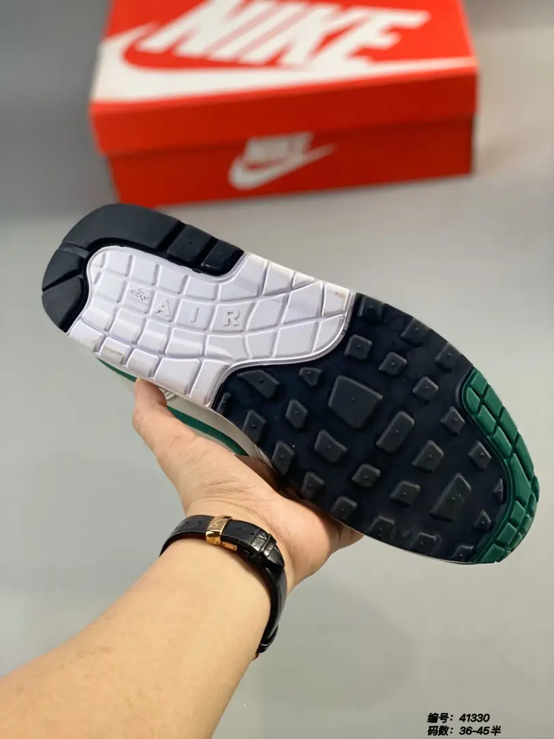 Kng955 Nike Air Max  360🤴🏾 $50 gallery