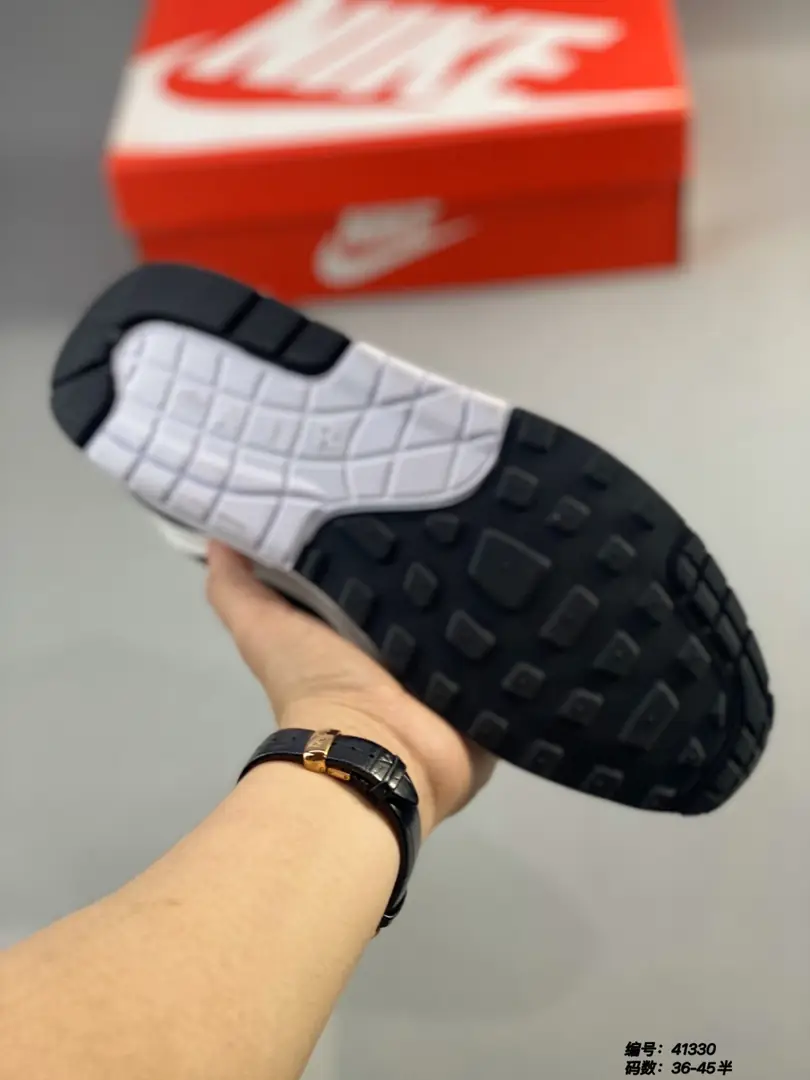 Kng955 Nike Air Max  360🤴🏾 $50 gallery