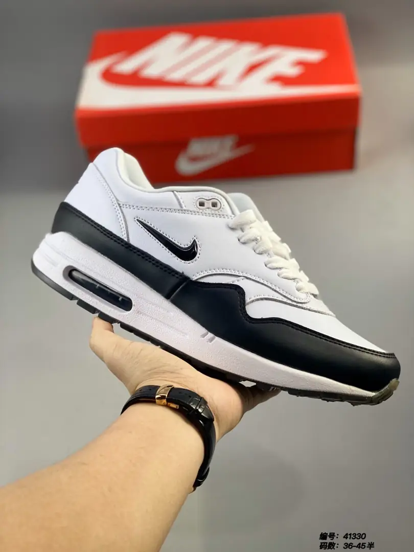 Kng955 Nike Air Max  360🤴🏾 $50 gallery