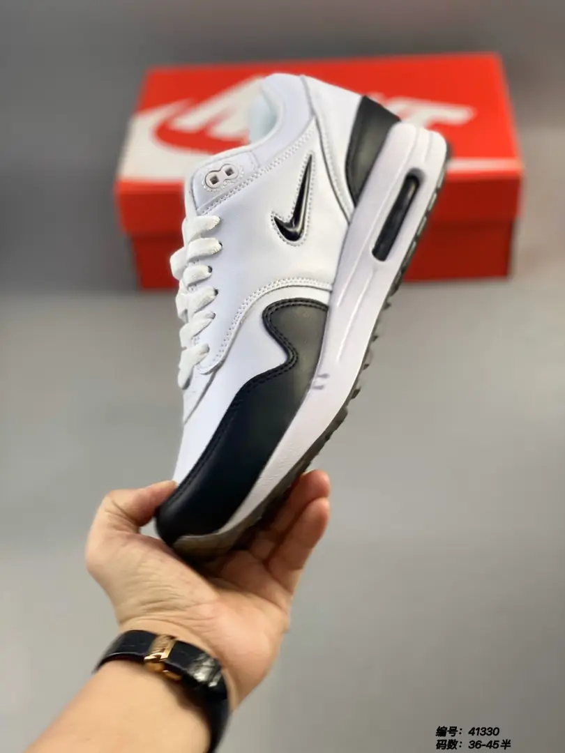 Kng955 Nike Air Max  360🤴🏾 $50 gallery