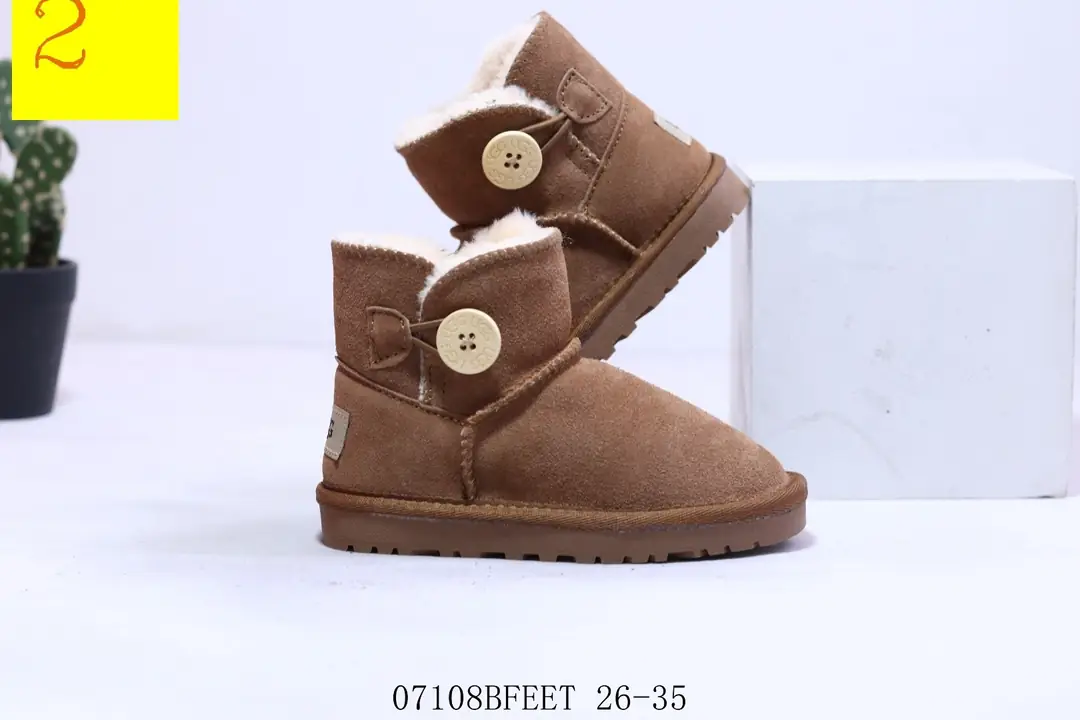 M1005 _UGG $32.44 gallery