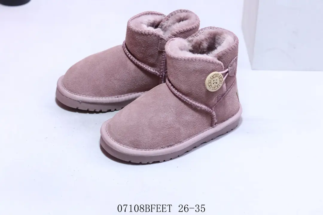 M1005 _UGG $32.44 gallery