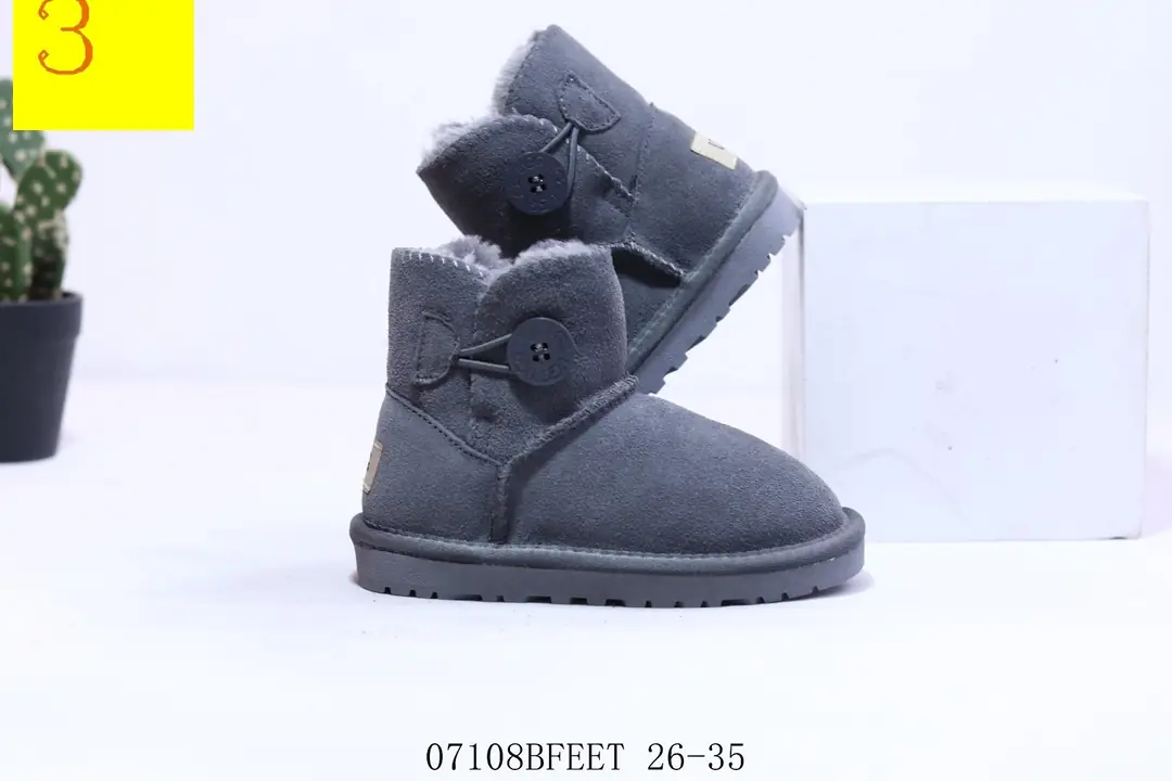 M1005 _UGG $32.44 gallery