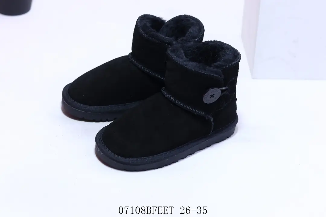 M1005 _UGG $32.44 gallery