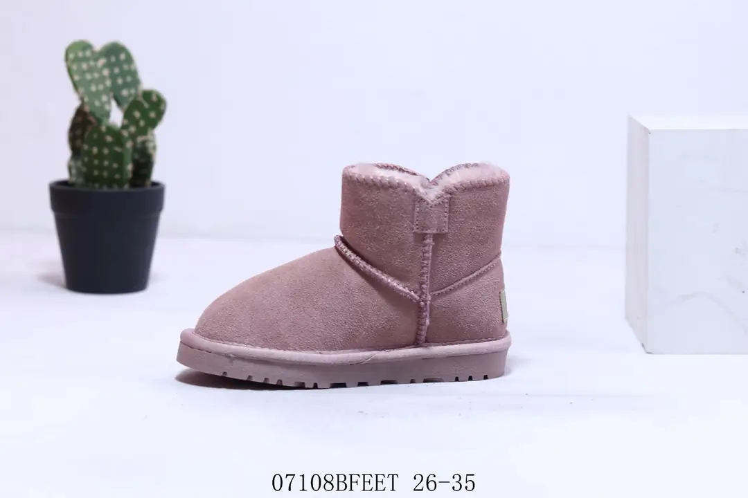 M1005 _UGG $32.44 gallery