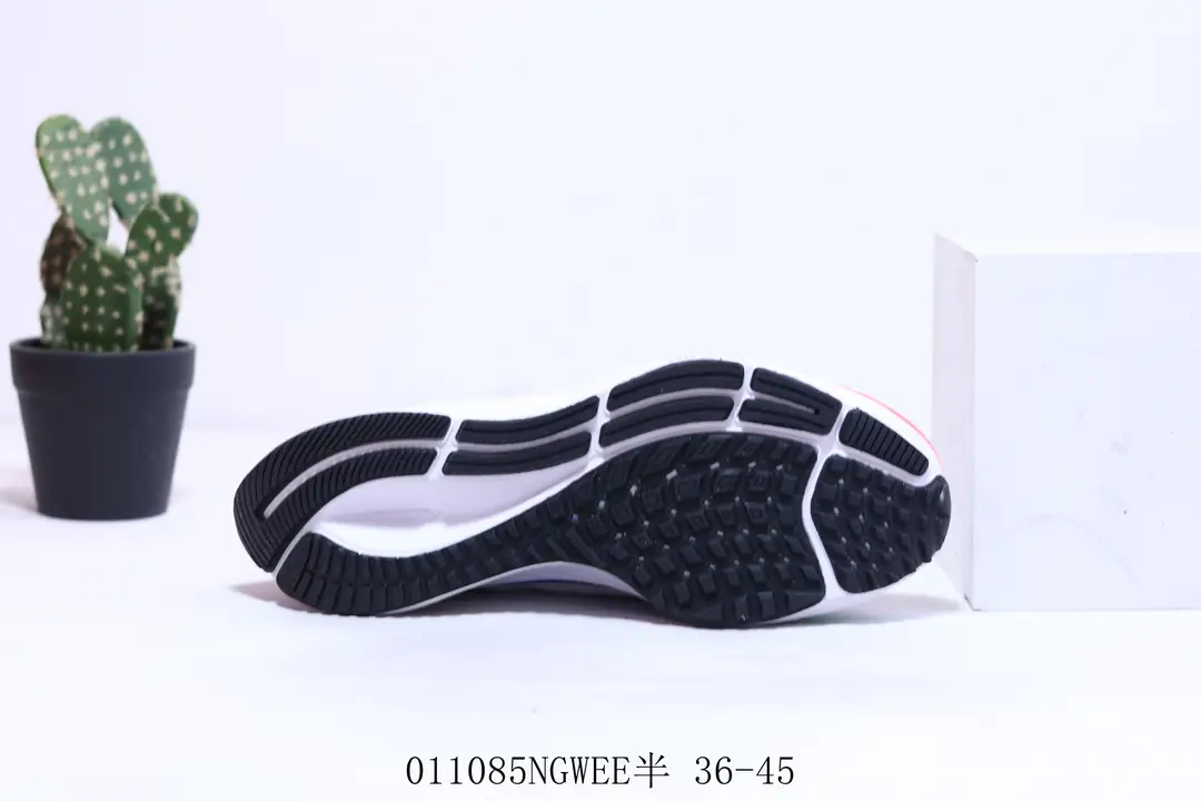 M1006  Nike Air Zoom   $43.94 gallery