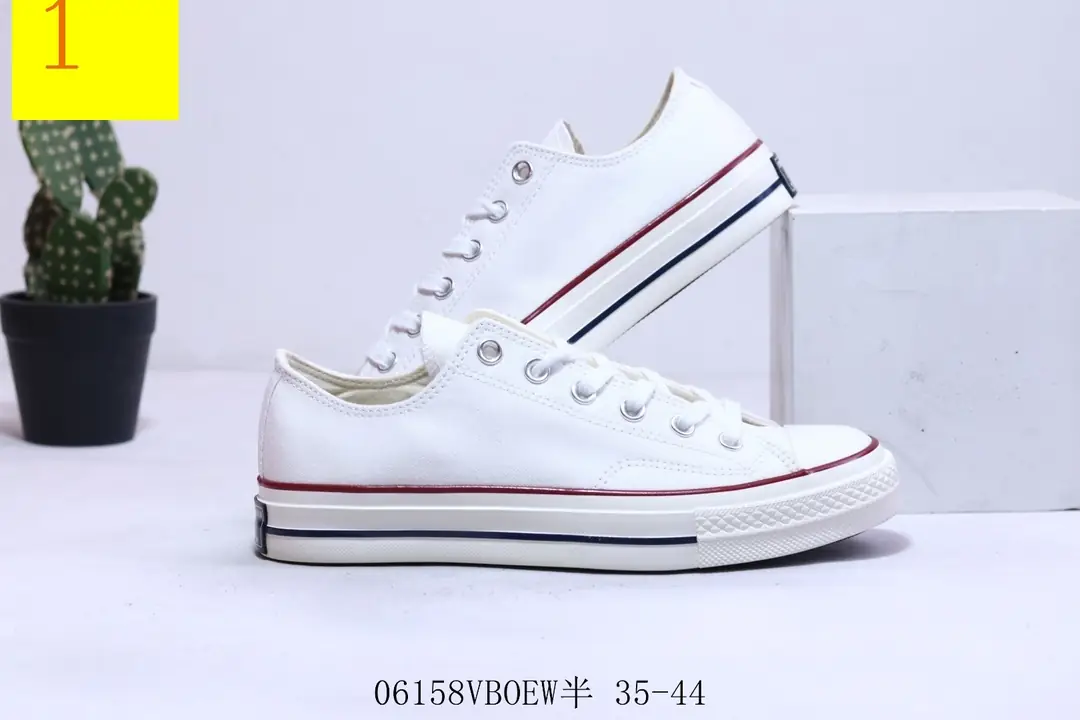 M1009  CONVERSE $35.24 gallery