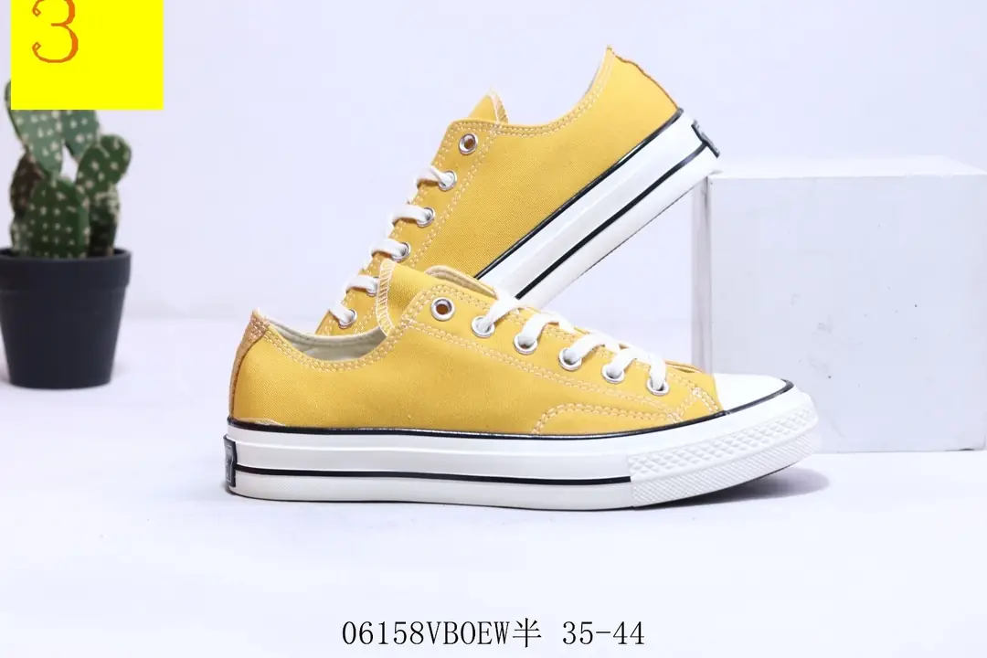 M1009  CONVERSE $35.24 gallery