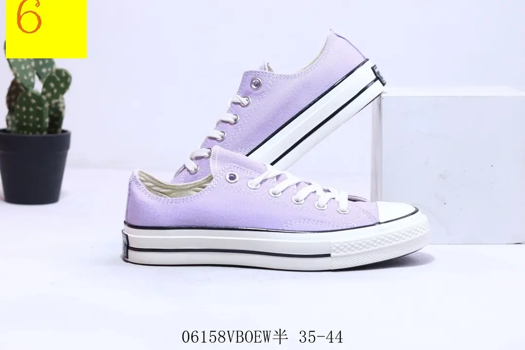 M1009  CONVERSE $35.24 gallery