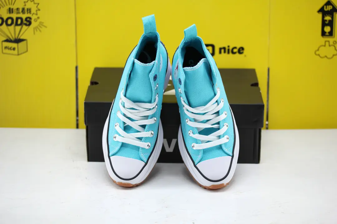 M101 50.03$ J.W. Anderson x Converse chuck Run Star Hike1970s British gallery