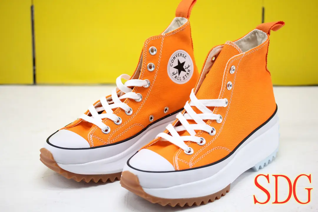 M101 50.03$ J.W. Anderson x Converse chuck Run Star Hike1970s British gallery