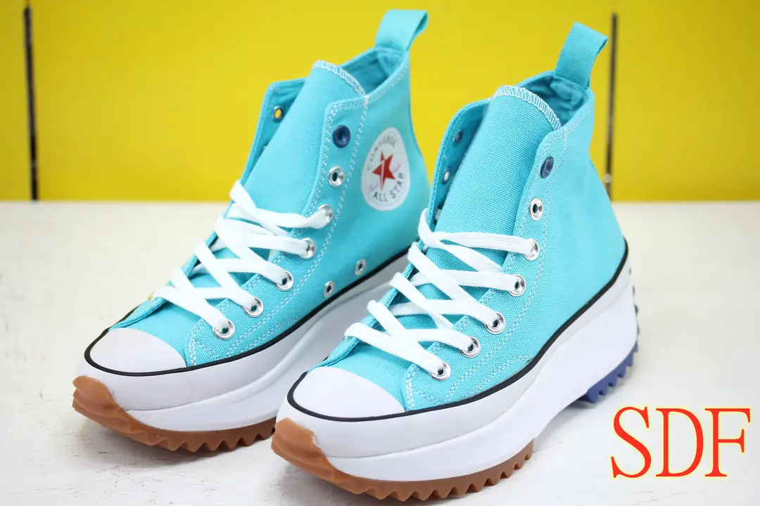 M101 50.03$ J.W. Anderson x Converse chuck Run Star Hike1970s British gallery