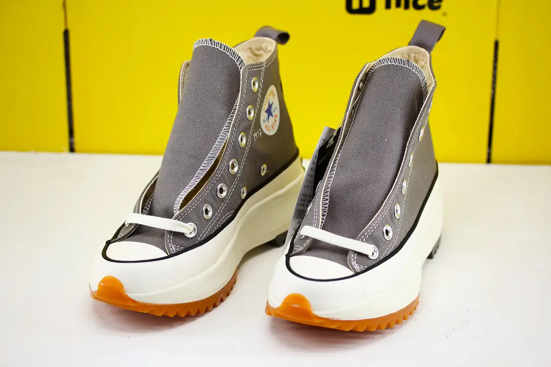 M101 50.03$ J.W. Anderson x Converse chuck Run Star Hike1970s British gallery