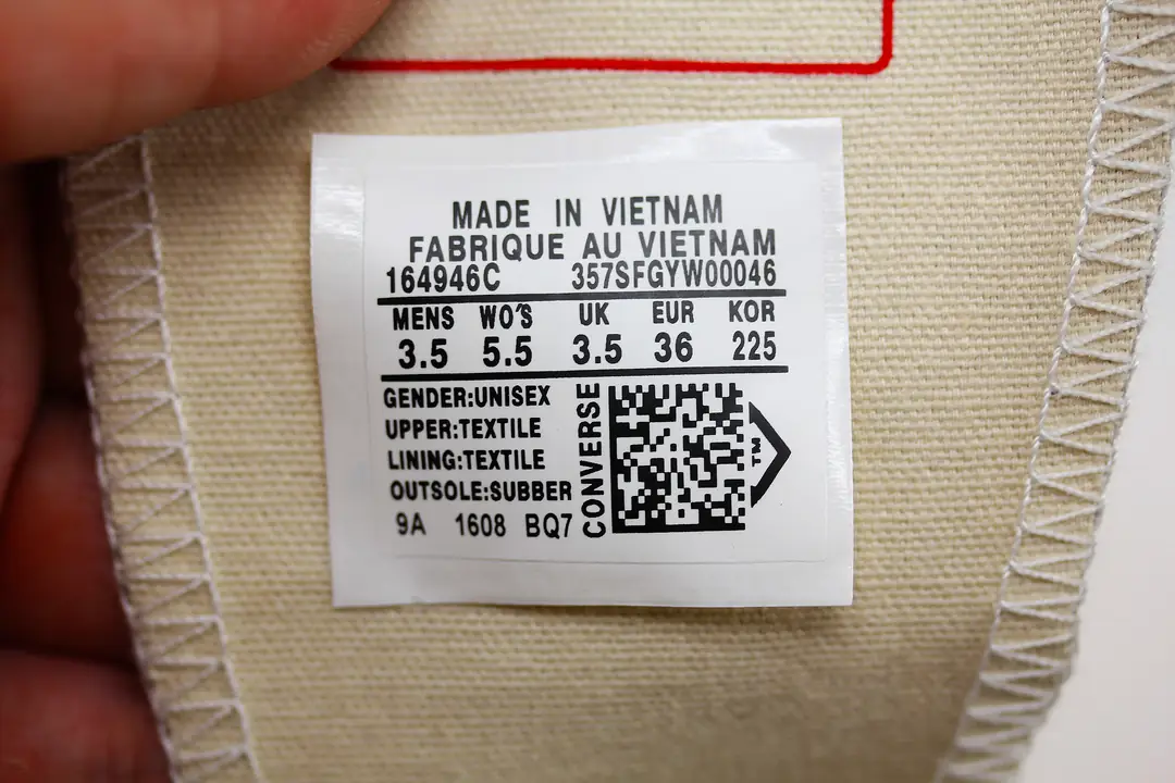 M101 50.03$ J.W. Anderson x Converse chuck Run Star Hike1970s British gallery