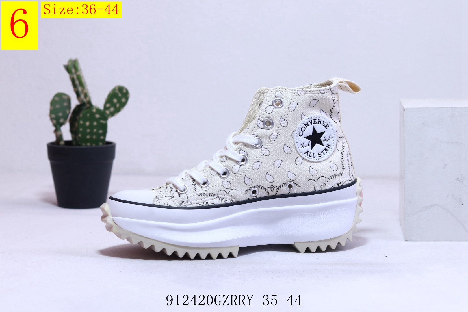 M1047  Converse Run Star   53.64 gallery