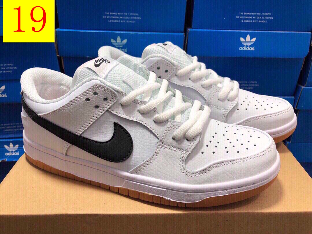 M1056  Nike SB Dunk   $44.94 gallery