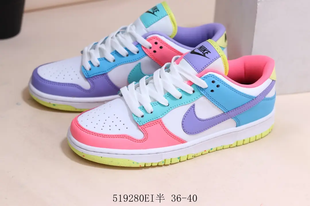 M1078  Nike Dunk Low    $28 gallery