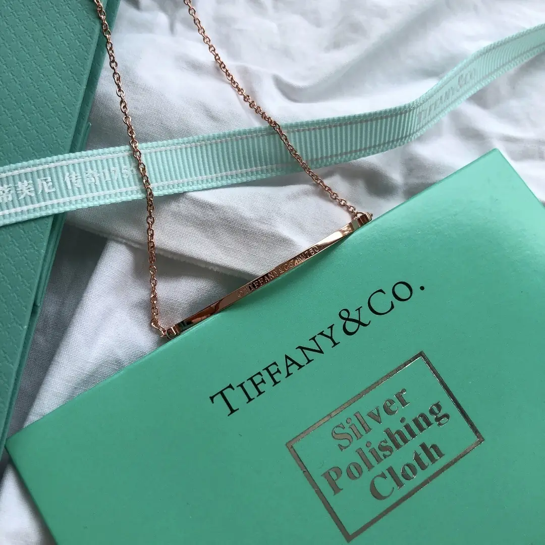 M108  26.01$ Tiffany gallery