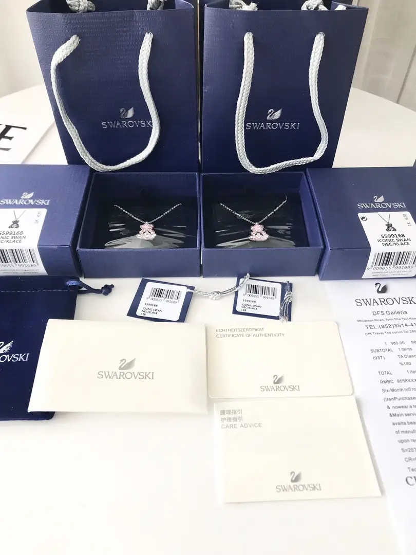 M109  27.01$ SWAROVSKI gallery