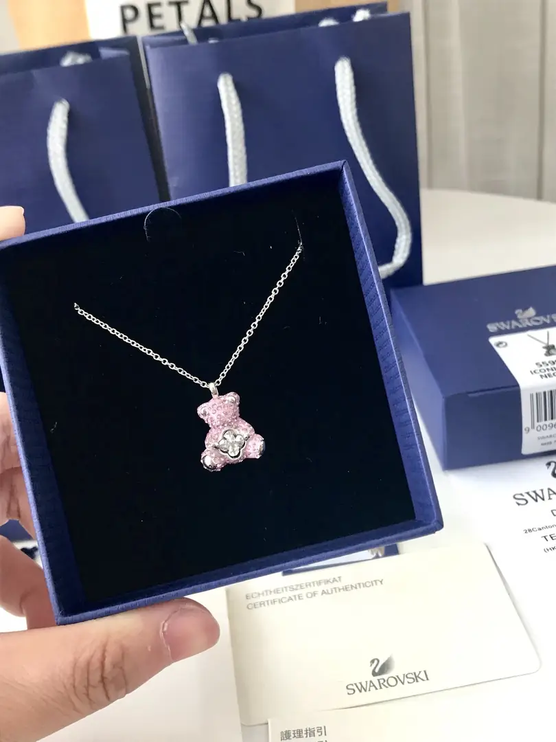 M109  27.01$ SWAROVSKI gallery