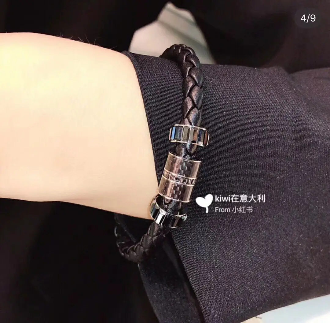 M111  27.04$ SWAROVSKI gallery