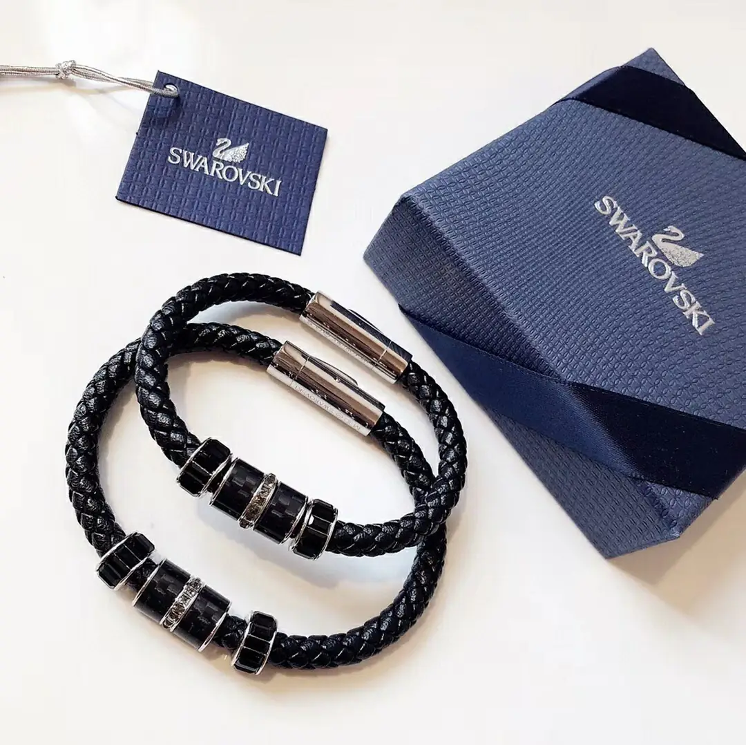 M111  27.04$ SWAROVSKI gallery