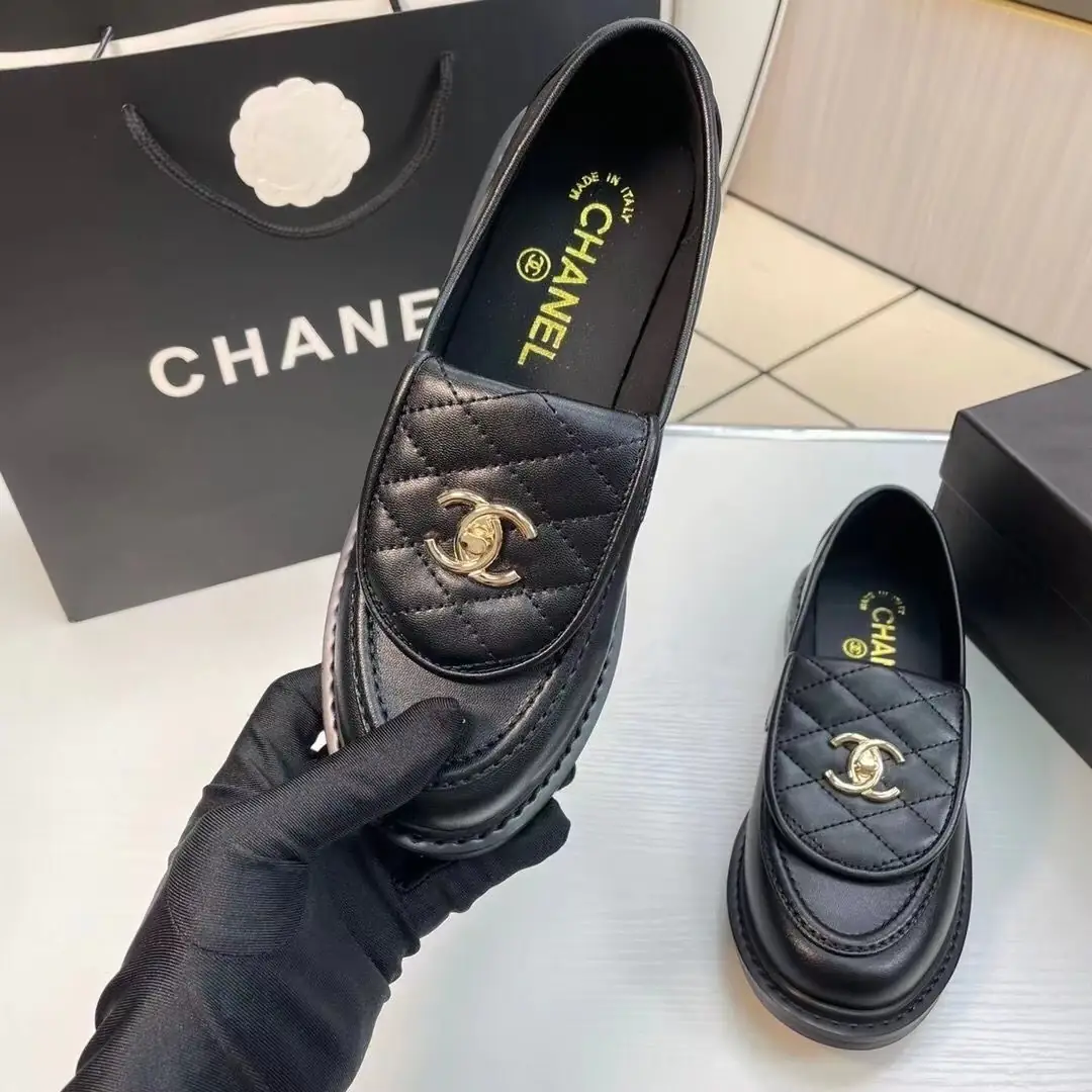 M1141Chanel 68.88$ gallery