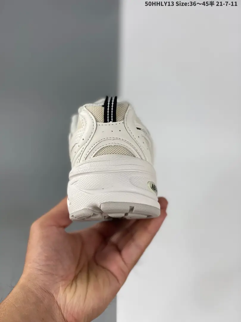 M1153   NewBalance    43.56$ gallery