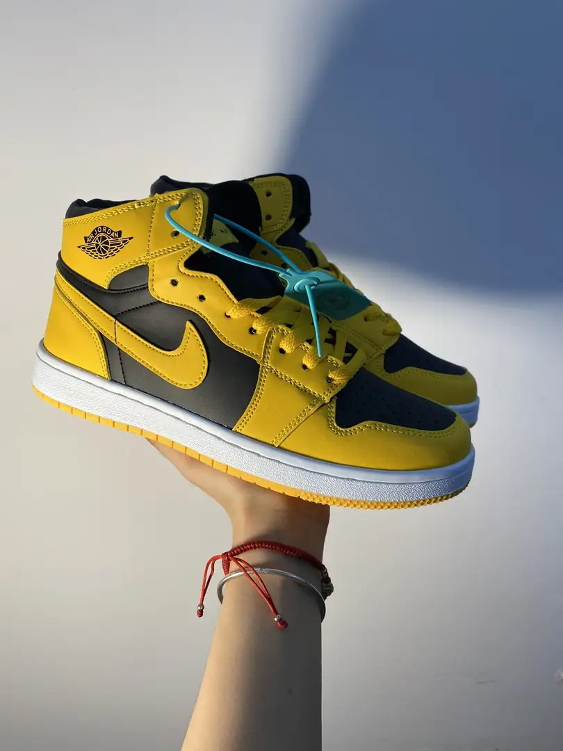 M1168   Nike Air Jordan 1  49.66$ gallery