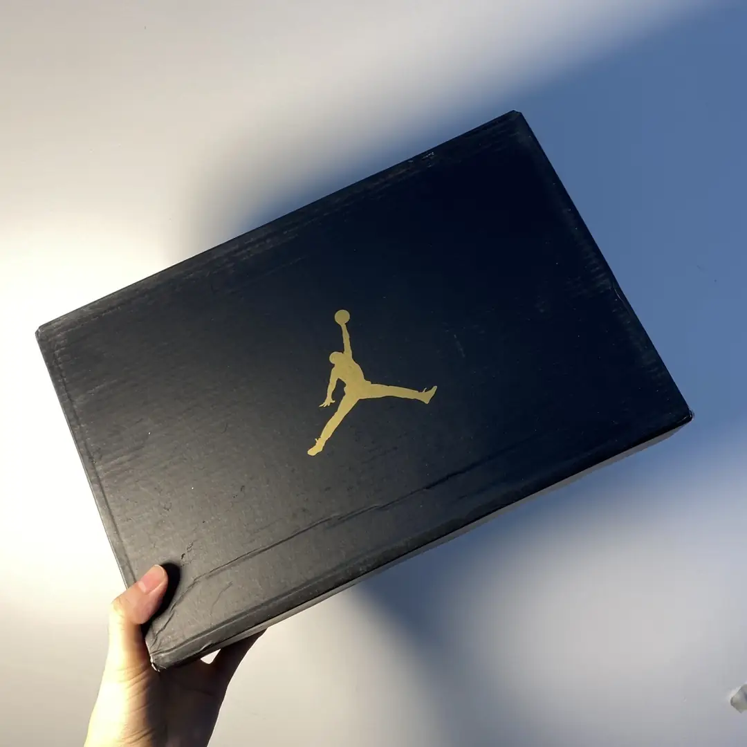 M1168   Nike Air Jordan 1  49.66$ gallery