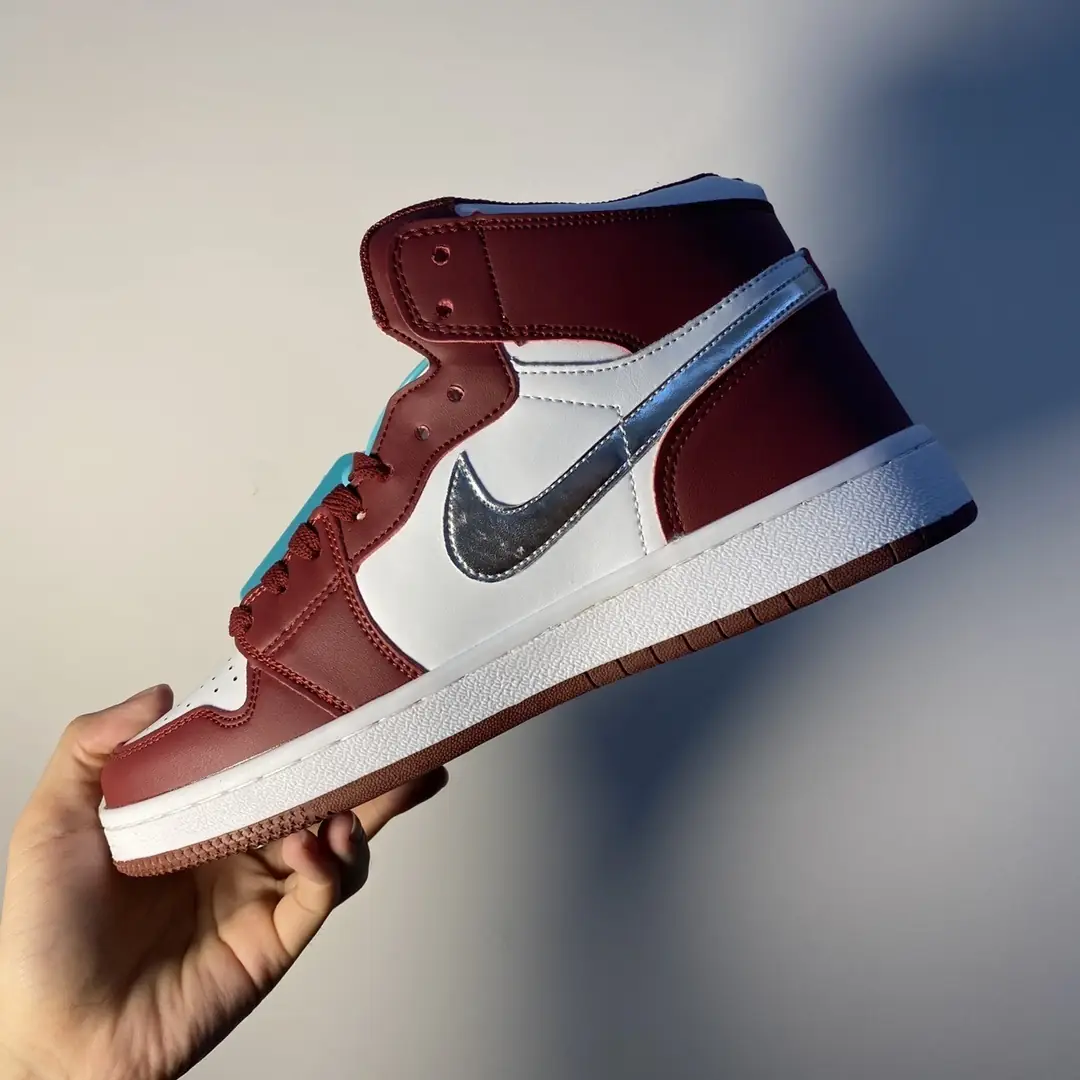 M1168   Nike Air Jordan 1  49.66$ gallery