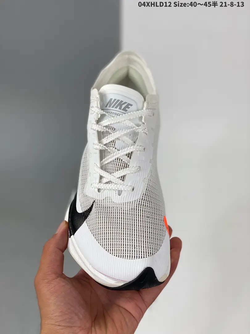 M1185  Nike ZoomX Vaporfly  45.66$ gallery