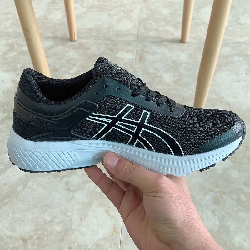M1223  Asics   46.66$ gallery