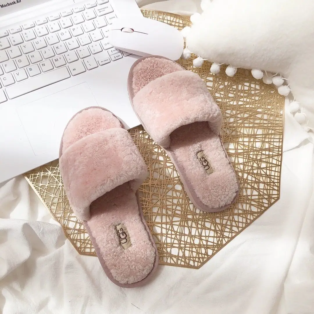 M1226  UGG  43.22$ gallery