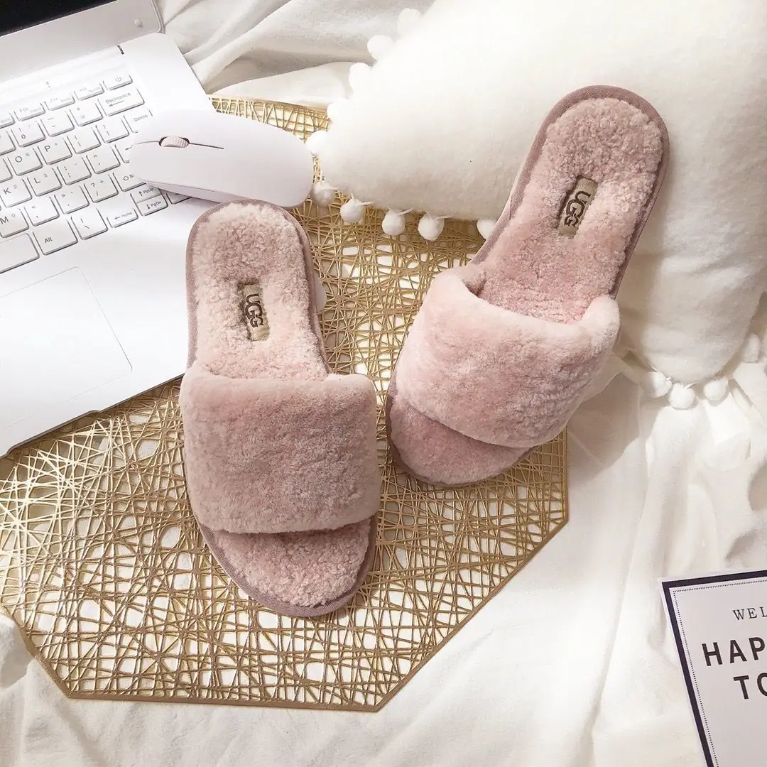 M1226  UGG  43.22$ gallery