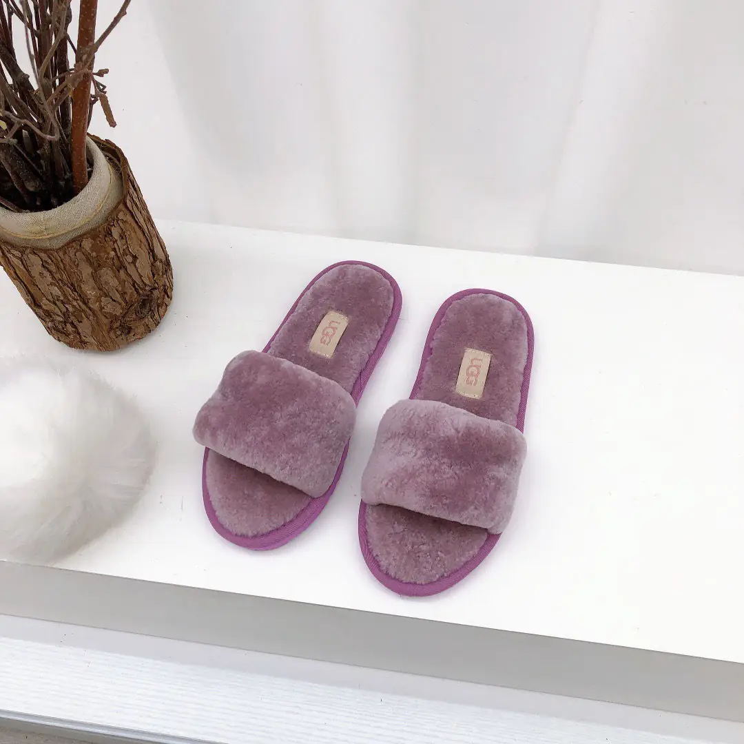 M1226  UGG  43.22$ gallery