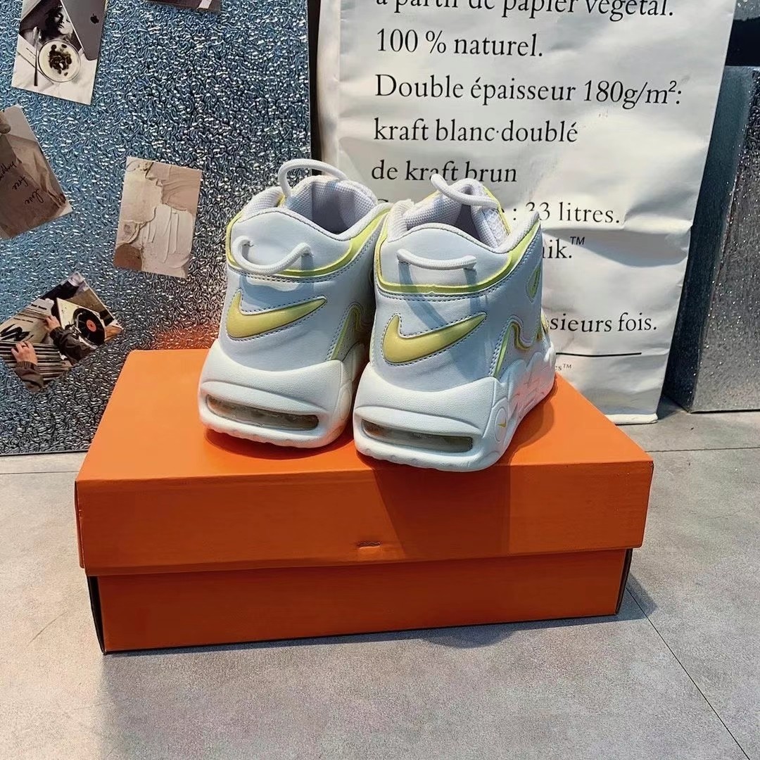 M1250  Nike Air More  49.56$ gallery