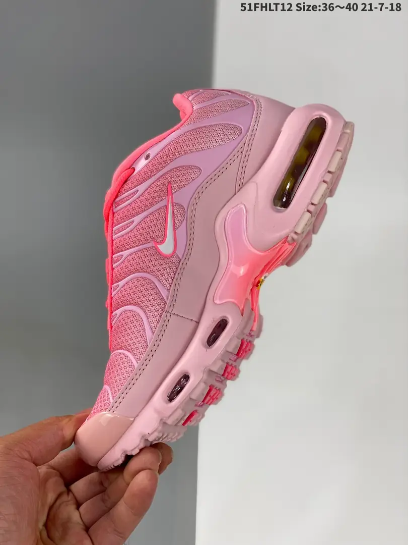 M1270  Nike Air Vapormax   42.33$ gallery