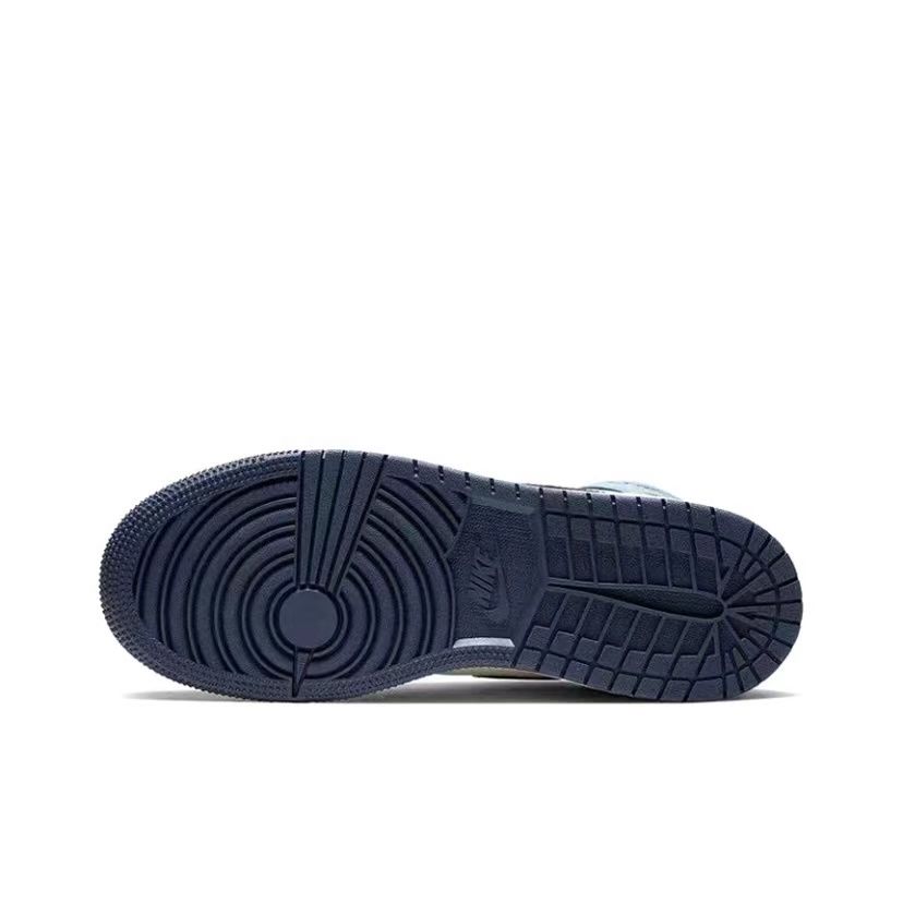 M1289  Nike Air Jordan AJ1  45.32$ gallery
