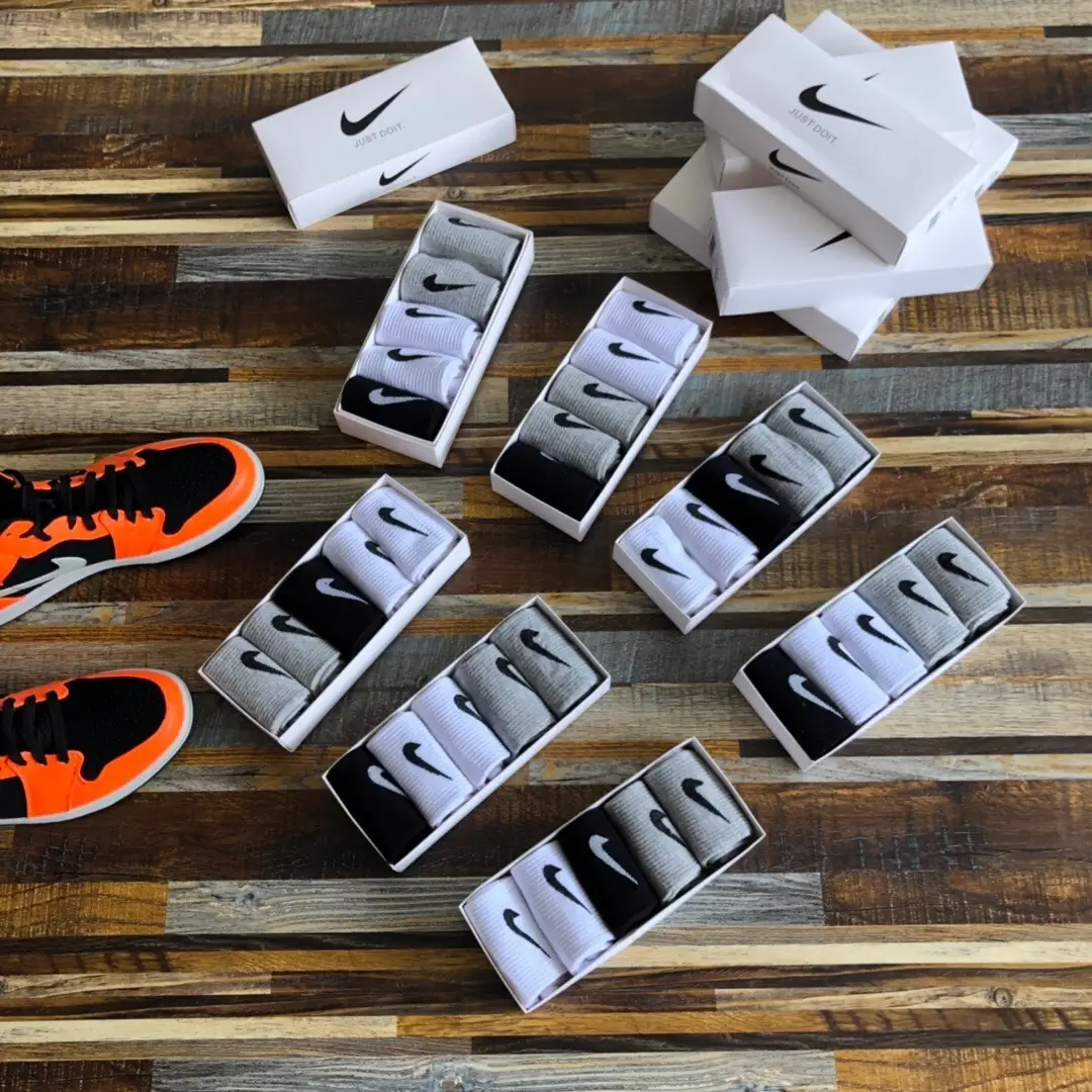 M1301 NIKE  19.5$ gallery