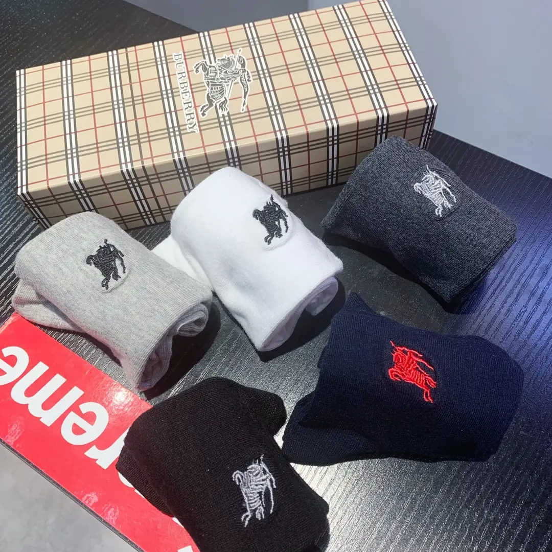 M1301 NIKE  19.5$ gallery