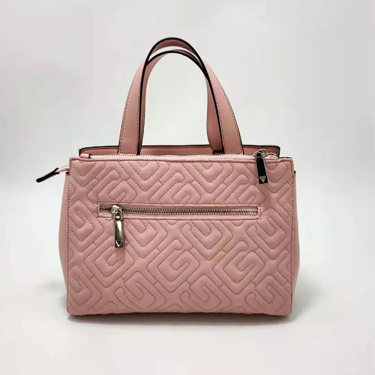 M132  35.29$ GUESS15 gallery