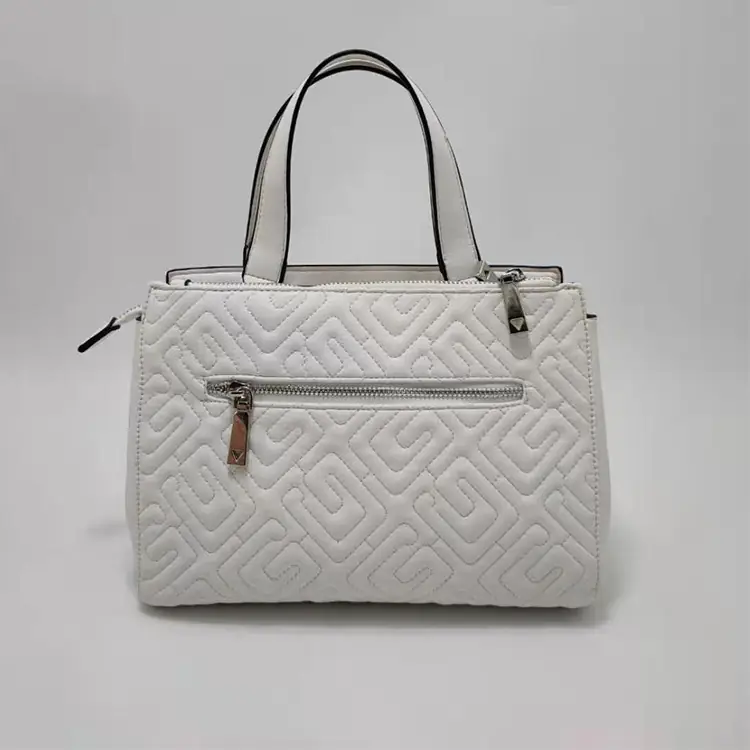 M132  35.29$ GUESS15 gallery