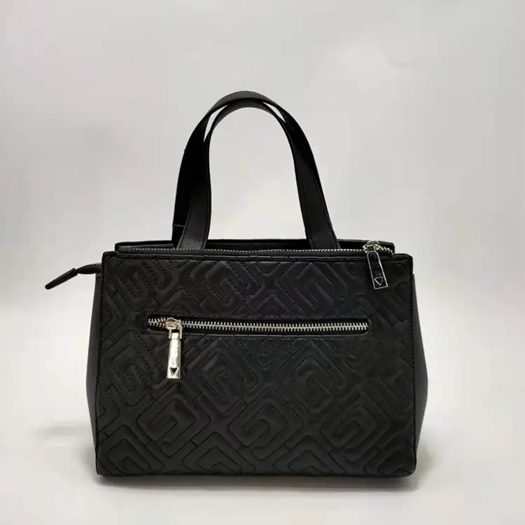 M132  35.29$ GUESS15 gallery