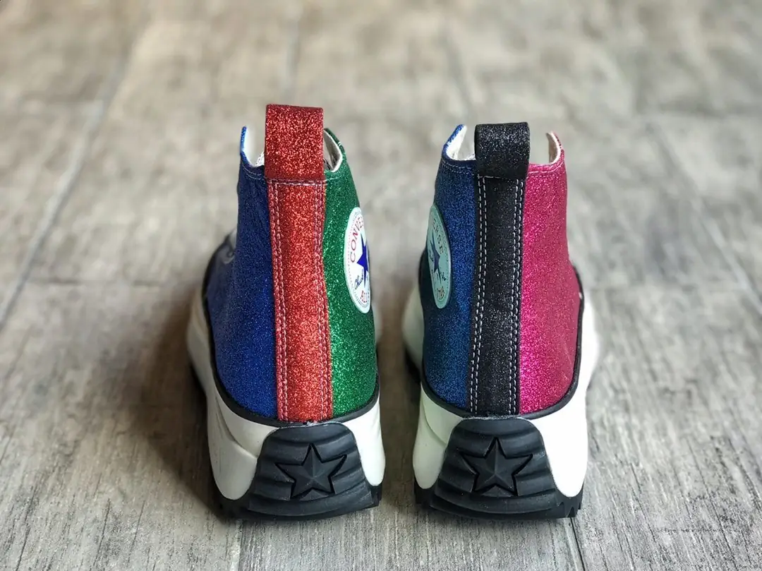 M186  51.89$ CONVERSE gallery