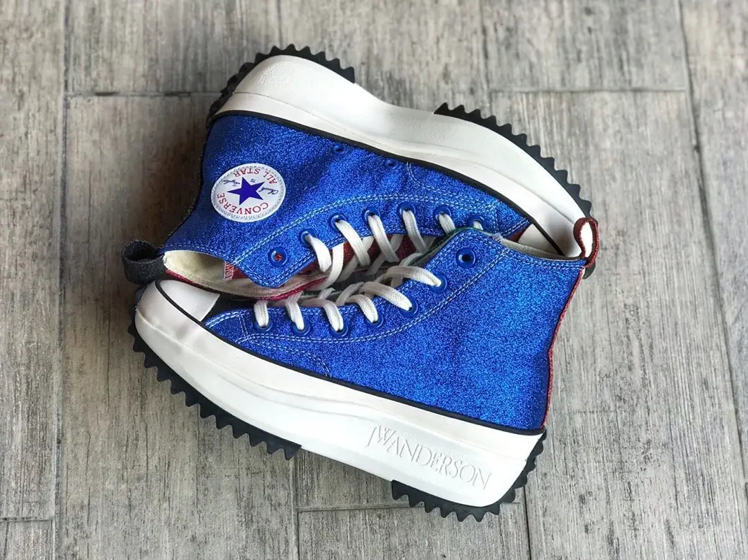 M186  51.89$ CONVERSE gallery
