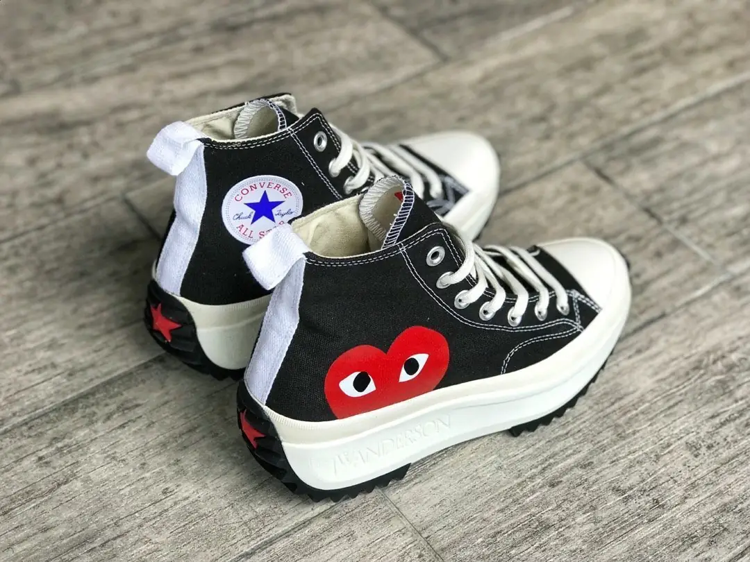 M186  51.89$ CONVERSE gallery