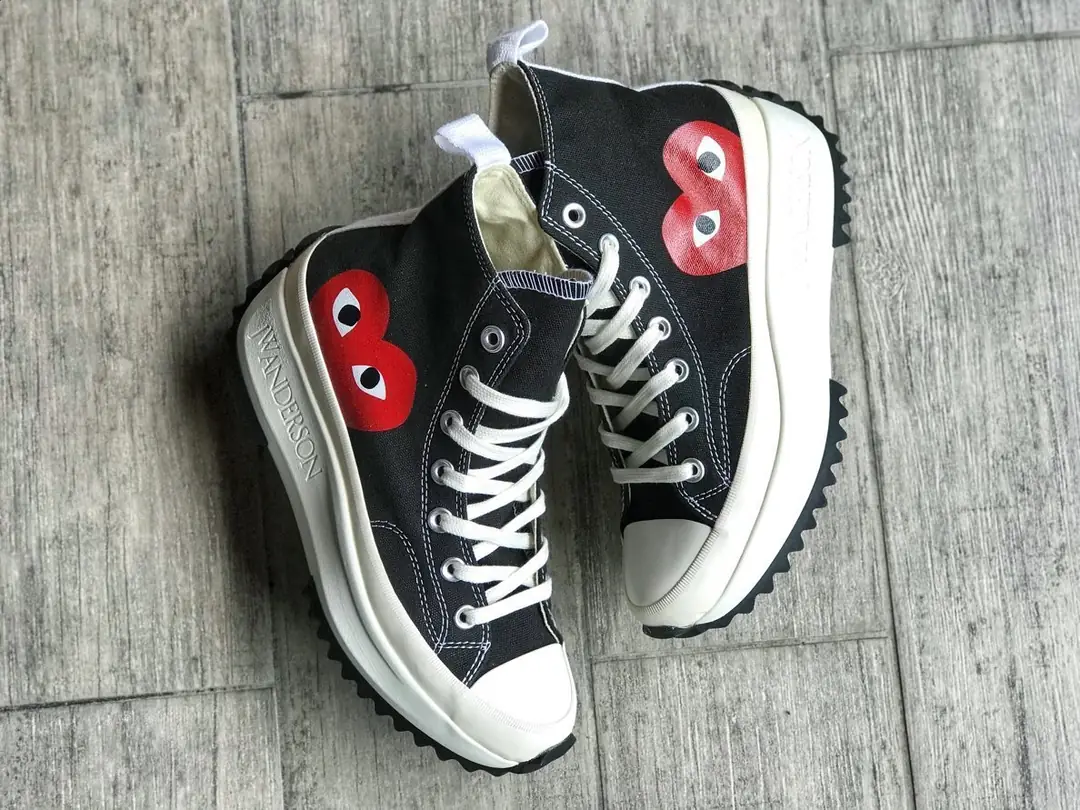 M186  51.89$ CONVERSE gallery