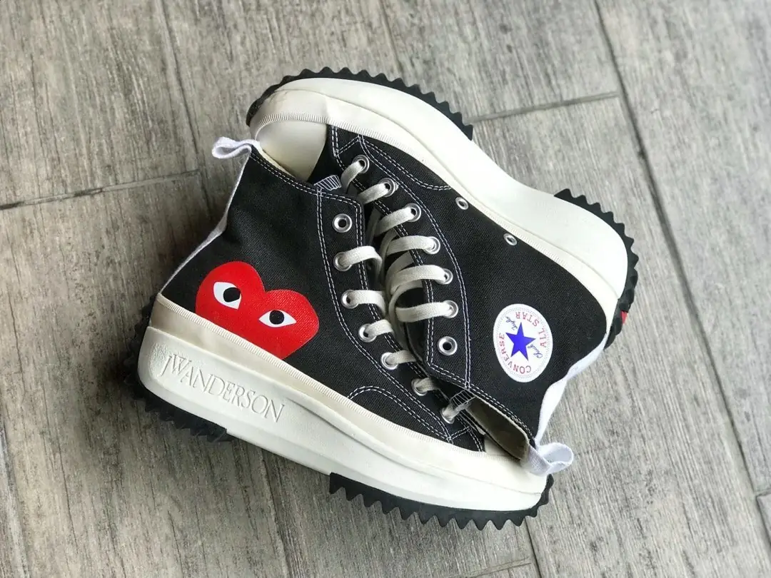 M186  51.89$ CONVERSE gallery