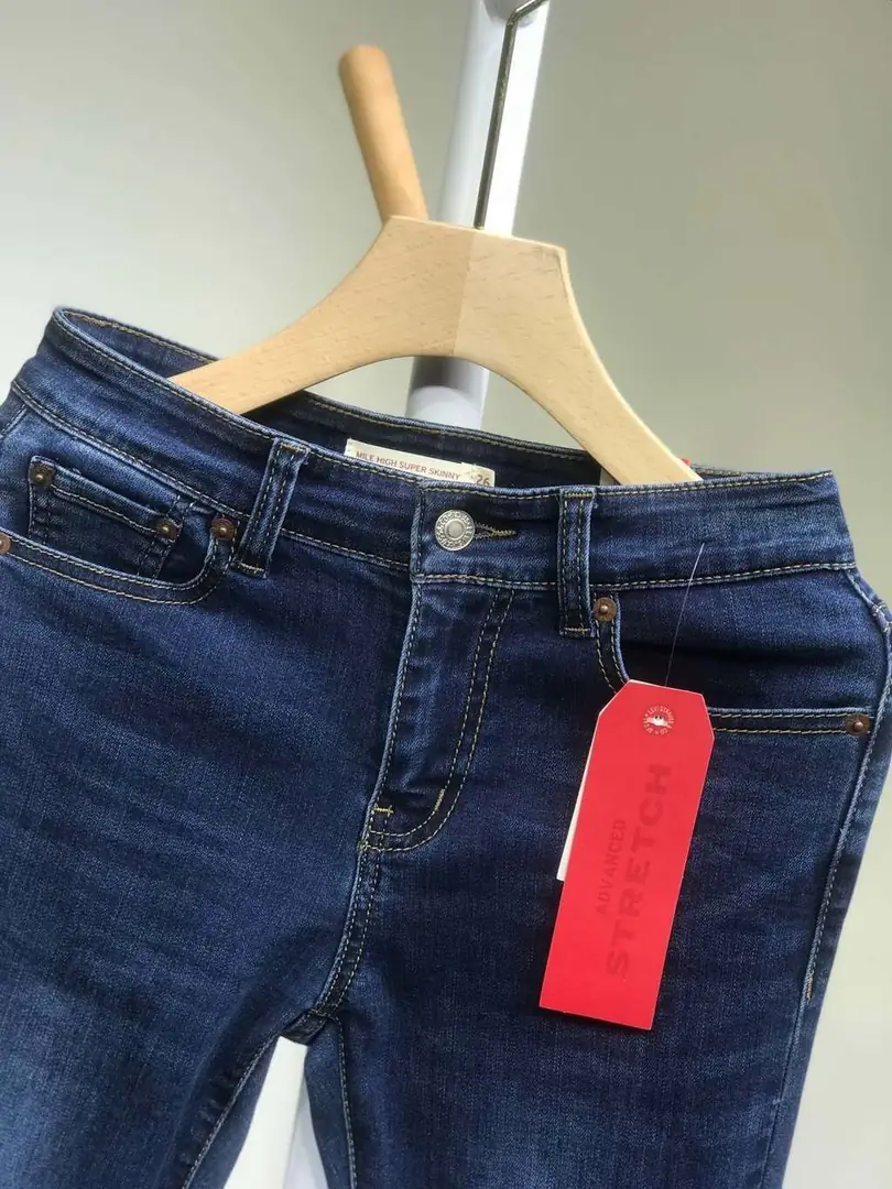 M209  27.95$ Levis gallery